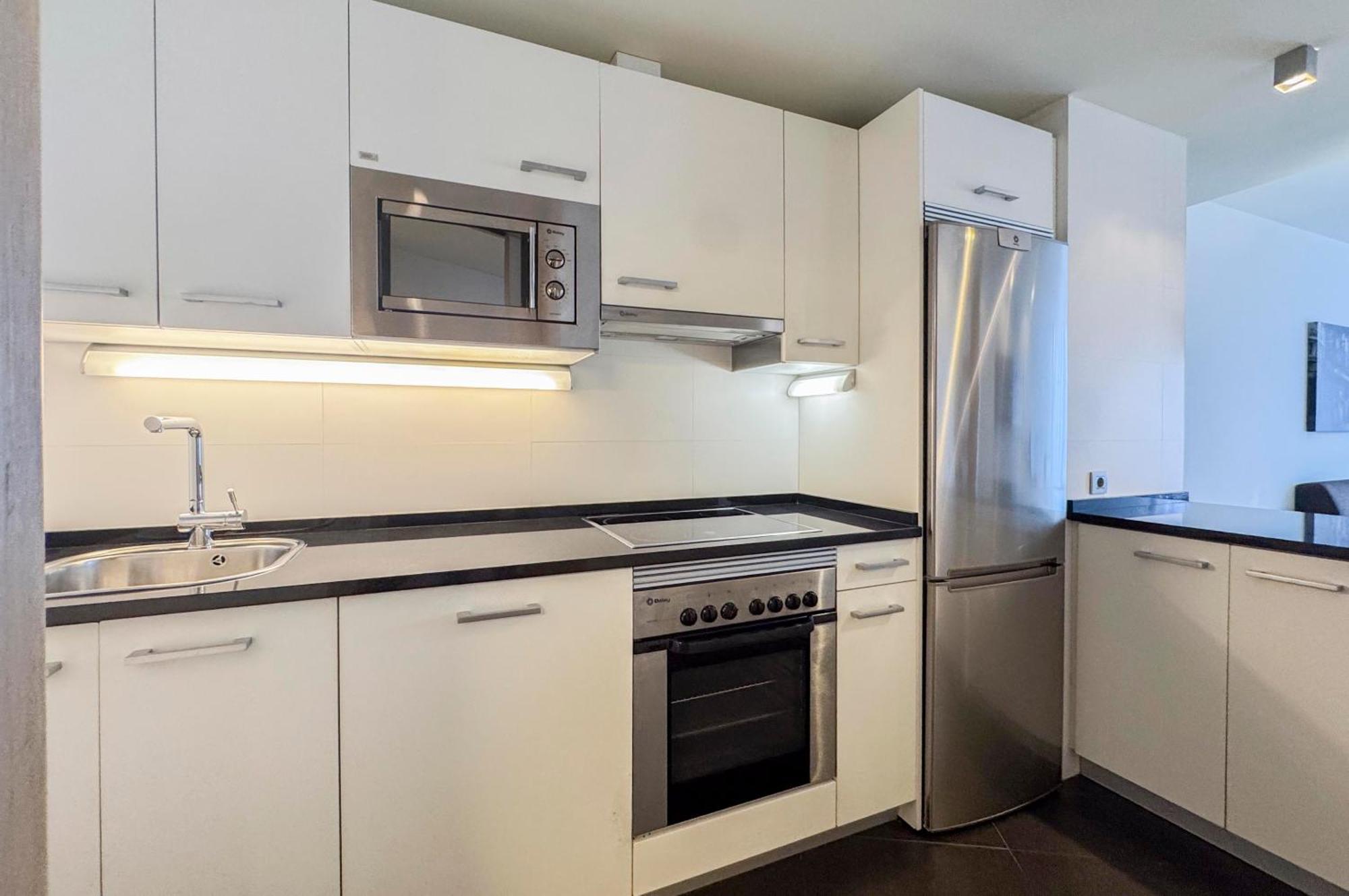 Hotel Jardines De Uleta Suites Витория-Гастейс Екстериор снимка