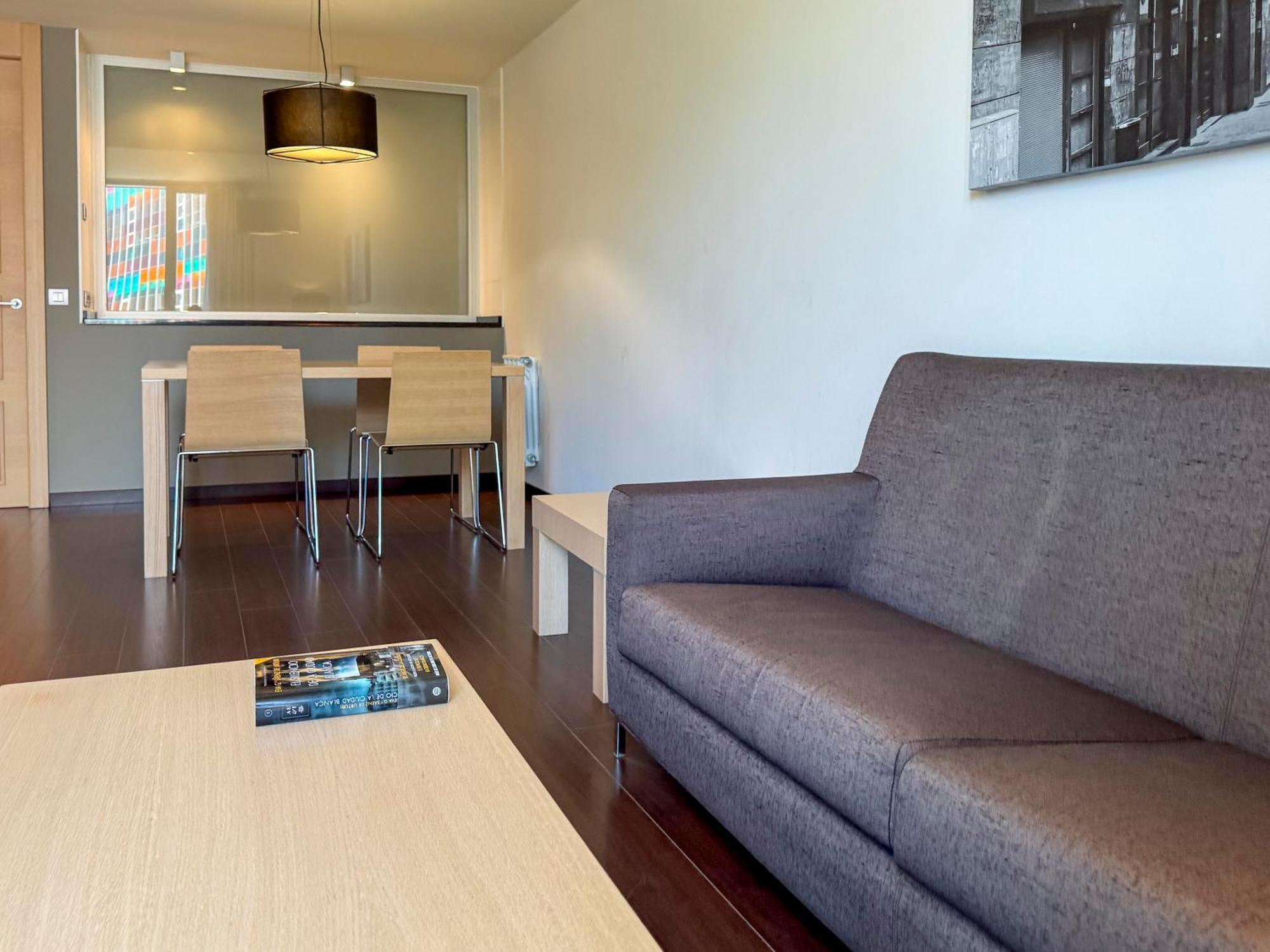 Hotel Jardines De Uleta Suites Витория-Гастейс Екстериор снимка
