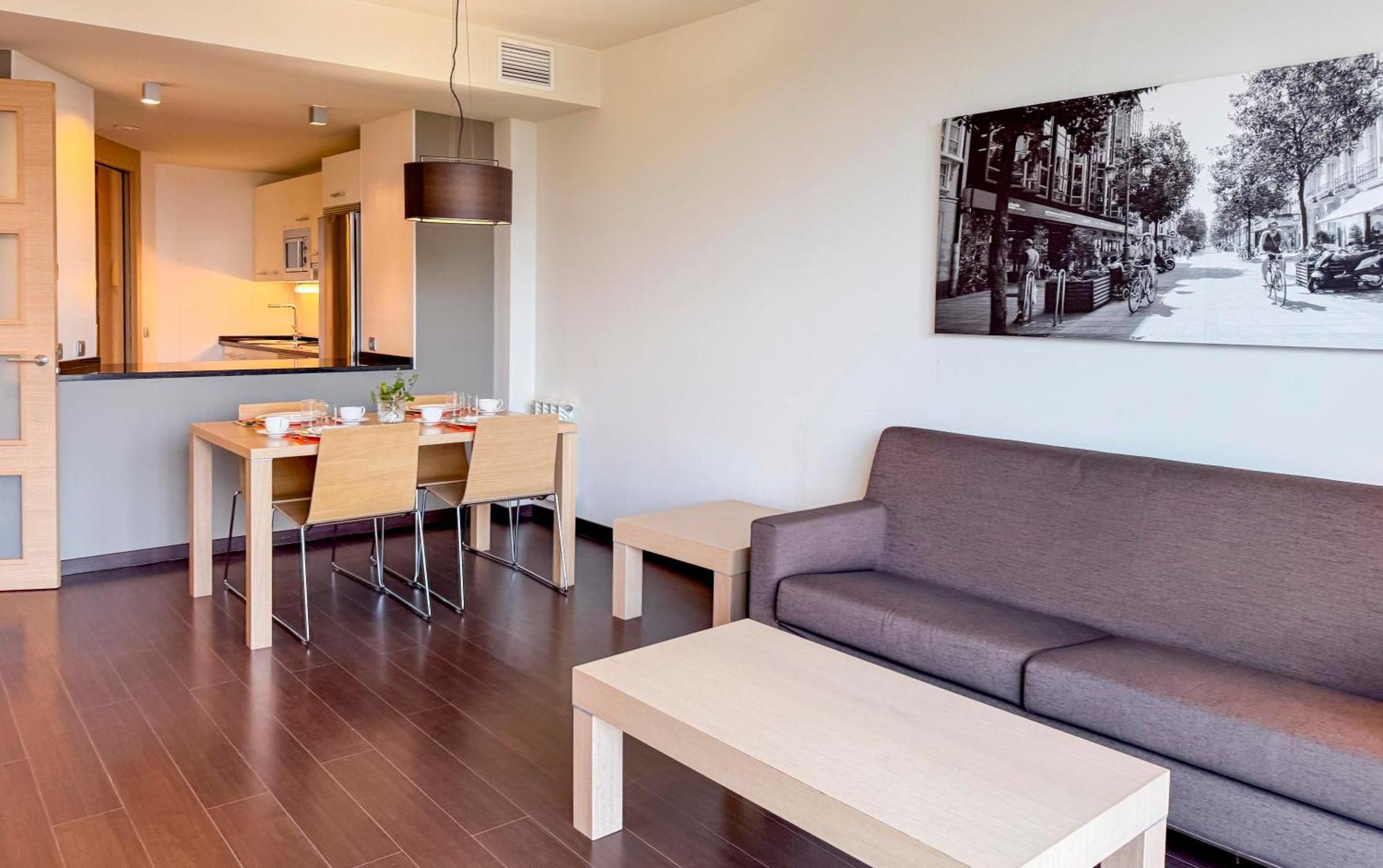 Hotel Jardines De Uleta Suites Витория-Гастейс Екстериор снимка
